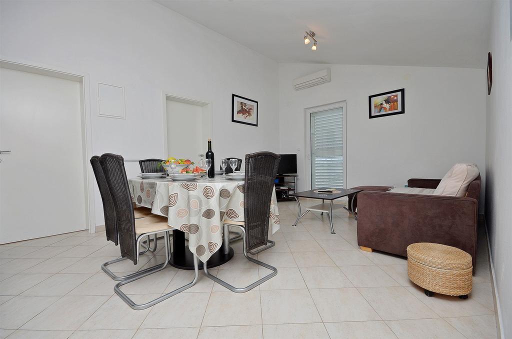 Apartments Sime 沃迪切 外观 照片